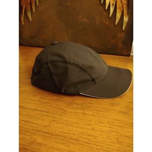 Brooks chaser hat